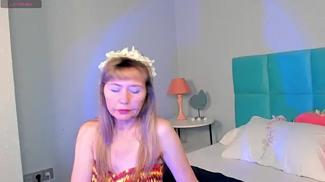 Carla Vogue online show from 11-09-25, 03:43