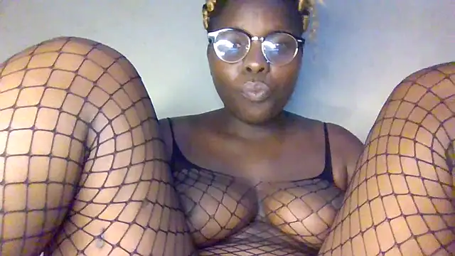 Snapshot of TastiQ chatting on 01-05-26, 08:56 TastiQ online show from 01-05-26, 08:56