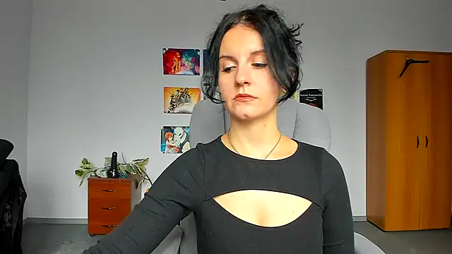 Snapshot of StellaAnia chatting on 10-28-25, 09:30 StellaAnia online show from 10-28-25, 09:30