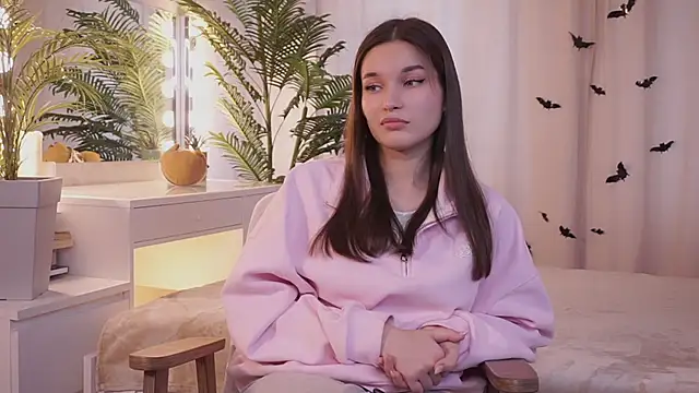 Snapshot of TiffaniePanyik chatting on 10-28-25, 06:56 TiffaniePanyik online show from 10-28-25, 06:56