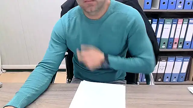 Evasionee online show from 12-16-25, 07:56