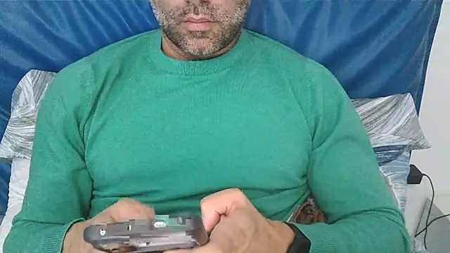 Evasionee online show from 10-30-25, 10:06