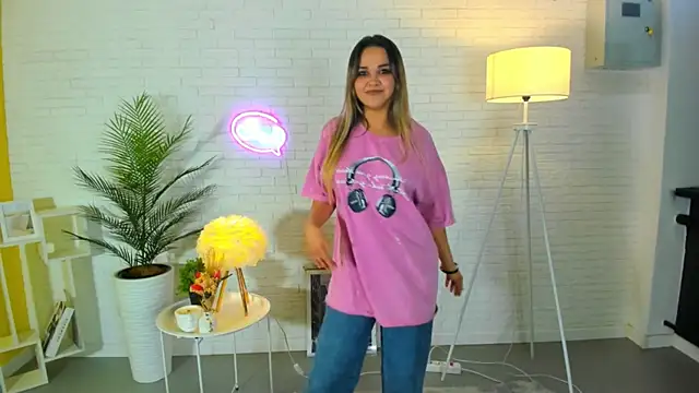 LatoshaSambor online show from 10-27-25, 12:28