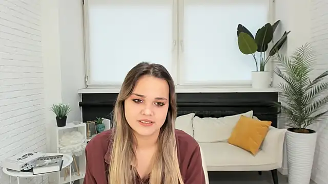 LatoshaSambor online show from 10-26-25, 12:16