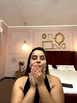 kittykelly online show from 11-13-25, 04:22