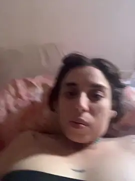 Snapshot of gigi333regi chatting on 11-21-25, 04:50 gigi333regi online show from 11-21-25, 04:50