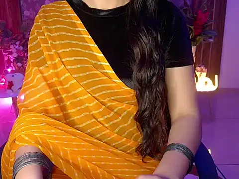 Snapshot of Misha_01 chatting on 02-18-26, 04:58 Misha 01 online show from 02-18-26, 04:58