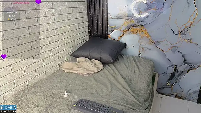 eva delight  online show from 03-24-26, 11:10