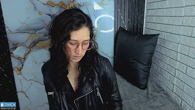 eva delight  online show from 03-31-26, 12:07