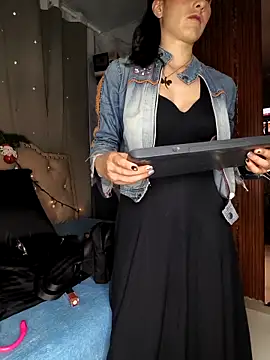 eva delight  online show from 12-16-25, 11:14