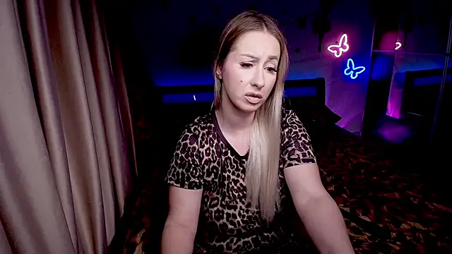 Blonde Miss online show from 04-15-26, 10:54