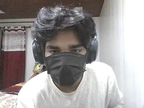 Snapshot of kriZ08 chatting on 08-03-26, 11:27 kriZ08 online show from 08-03-26, 11:27