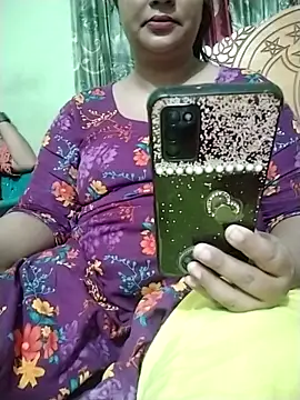 Snapshot of Nupur-00 chatting on 10-25-25, 07:58 Nupur-00 online show from 10-25-25, 07:58