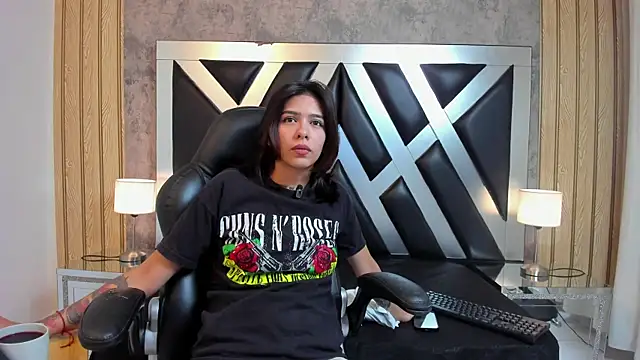 CloePerson online show from 01-06-26, 03:49