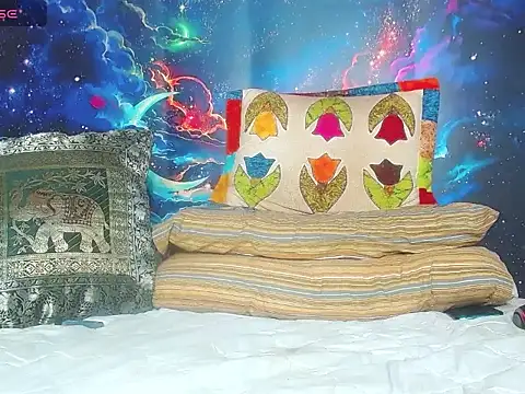 Clouer glow16 online show from 10-26-25, 10:54