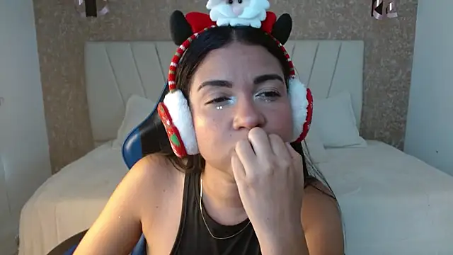 AliceSmity  online show from 12-05-25, 06:06