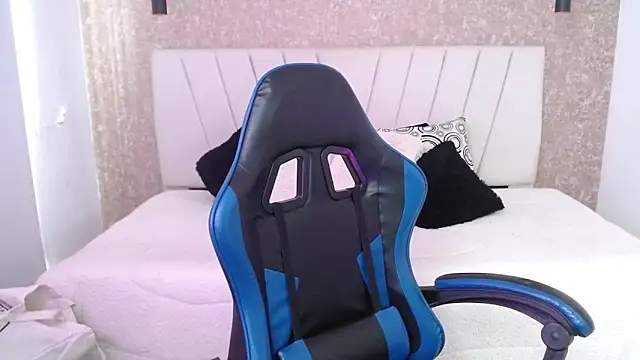 AliceSmity  online show from 04-01-26, 12:17