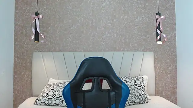 AliceSmity  online show from 01-05-26, 05:38