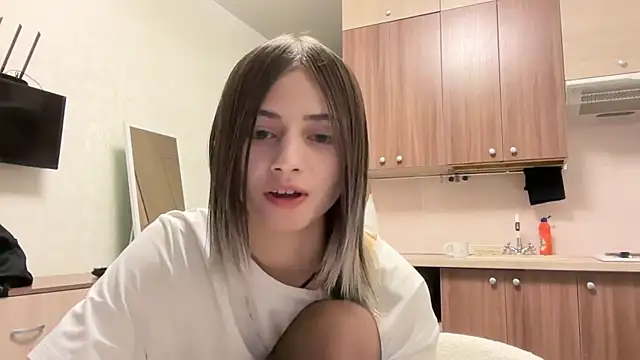 AidaGloshen online show from 10-30-25, 06:16