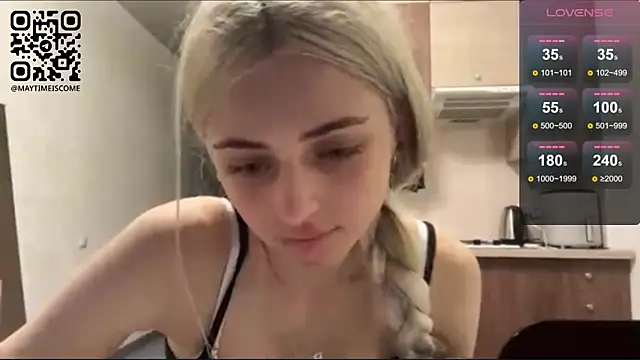Snapshot of AidaGloshen chatting on 06-16-26, 02:39 AidaGloshen online show from 06-16-26, 02:39