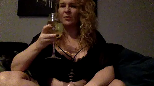 Dinslavnu online show from 10-31-25, 06:04