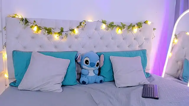 BLAIR QUEEN online show from 01-14-26, 09:51