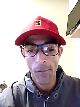 LeandroLima23Cm online show from 11-10-25, 03:22