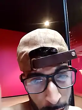 LeandroLima23Cm online show from 11-07-25, 07:18