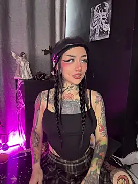 NinaHex online show from 12-20-25, 02:31