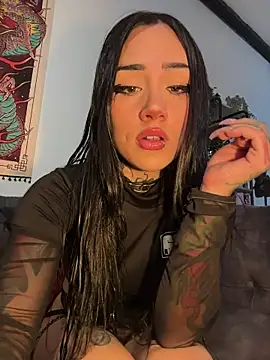 NinaHex online show from 11-21-25, 01:43