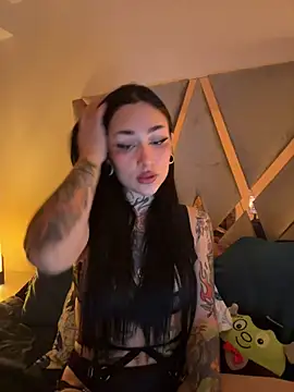 Snapshot of NinaHex chatting on 01-19-26, 02:21 NinaHex online show from 01-19-26, 02:21