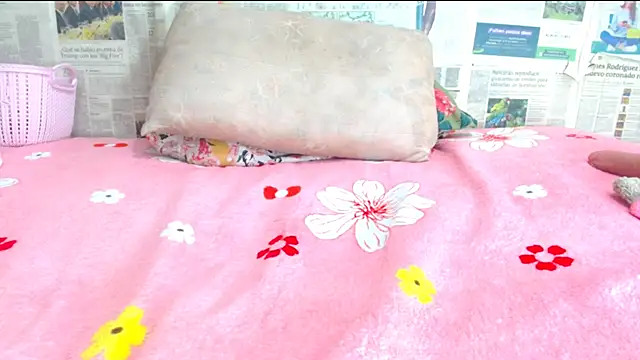 Snapshot of hexaravagina22 chatting on 12-21-25, 02:08 hexaravagina22 online show from 12-21-25, 02:08