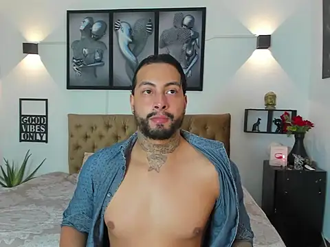 Snapshot of christopher_palmerjs chatting on 11-04-25, 09:40 christopher palmerjs online show from 11-04-25, 09:40