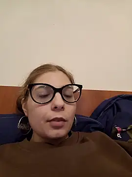 Snapshot of sweetbabygirlforyou chatting on 04-15-26, 04:00 sweetbabygirlforyou online show from 04-15-26, 04:00