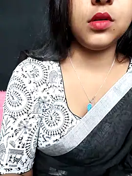 Snapshot of Mampykolkata chatting on 02-24-26, 06:42 Mampykolkata online show from 02-24-26, 06:42