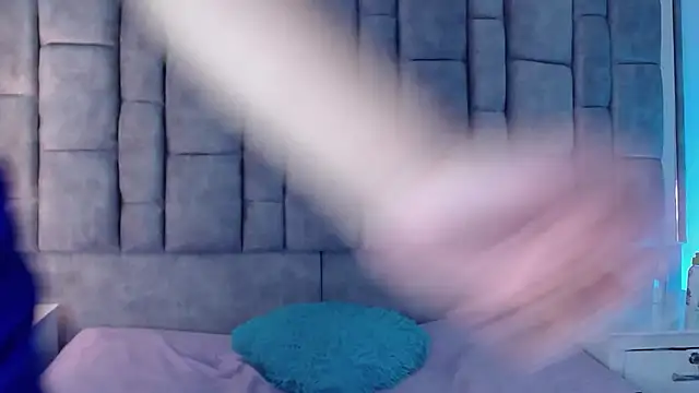 Soulmatesx online show from 11-11-25, 08:36