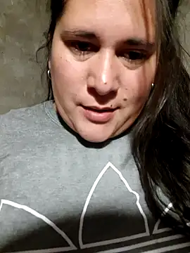 Clara Arg online show from 12-16-25, 02:27