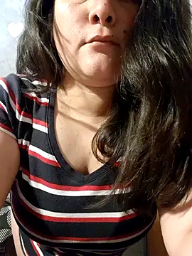 Clara Arg online show from 10-31-25, 12:13