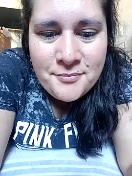 Clara Arg online show from 11-25-25, 02:39