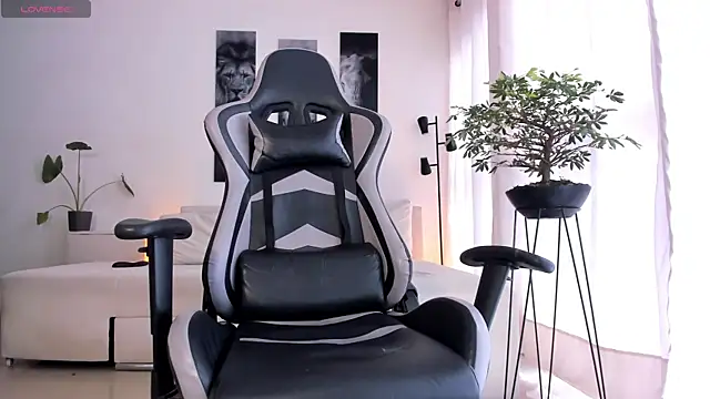 IamKael  online show from 01-16-26, 04:33