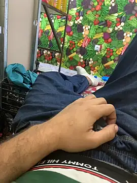 Unique-Man online show from 10-26-25, 03:34