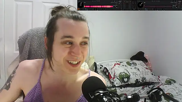 AdonisBlossoms online show from 05-21-26, 10:51