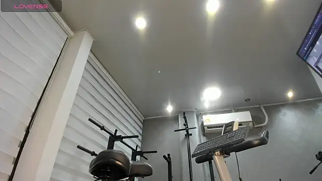 laliItaclark online show from 05-12-26, 12:22