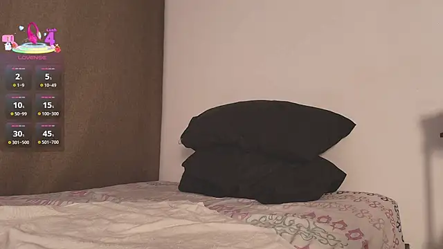 Snapshot of Kesha_rosse_ chatting on 06-17-26, 06:57 Kesha rosse online show from 06-17-26, 06:57