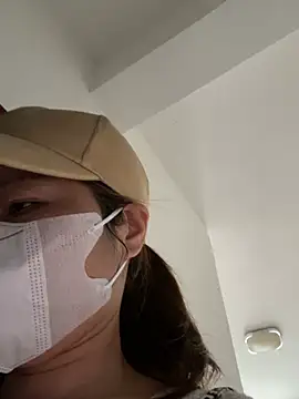 Zuzu-6 online show from 05-20-26, 11:57