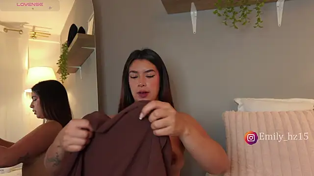 Missemily 11 online show from 03-25-26, 09:52