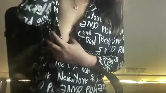 Snapshot of Naughty_Mow chatting on 03-01-26, 04:51 Naughty Mow online show from 03-01-26, 04:51