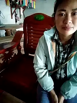 Snapshot of yeu-yeu chatting on 10-25-25, 04:11 yeu-yeu online show from 10-25-25, 04:11