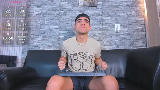 zack joness18 online show from 11-08-25, 03:32