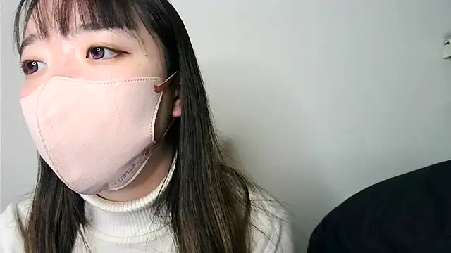 Snapshot of yua_chan00 chatting on 02-08-26, 02:15 yua chan00 online show from 02-08-26, 02:15